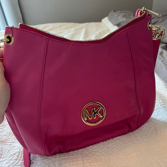 Michael Kors leather crossbody bag - Picture 1 of 3